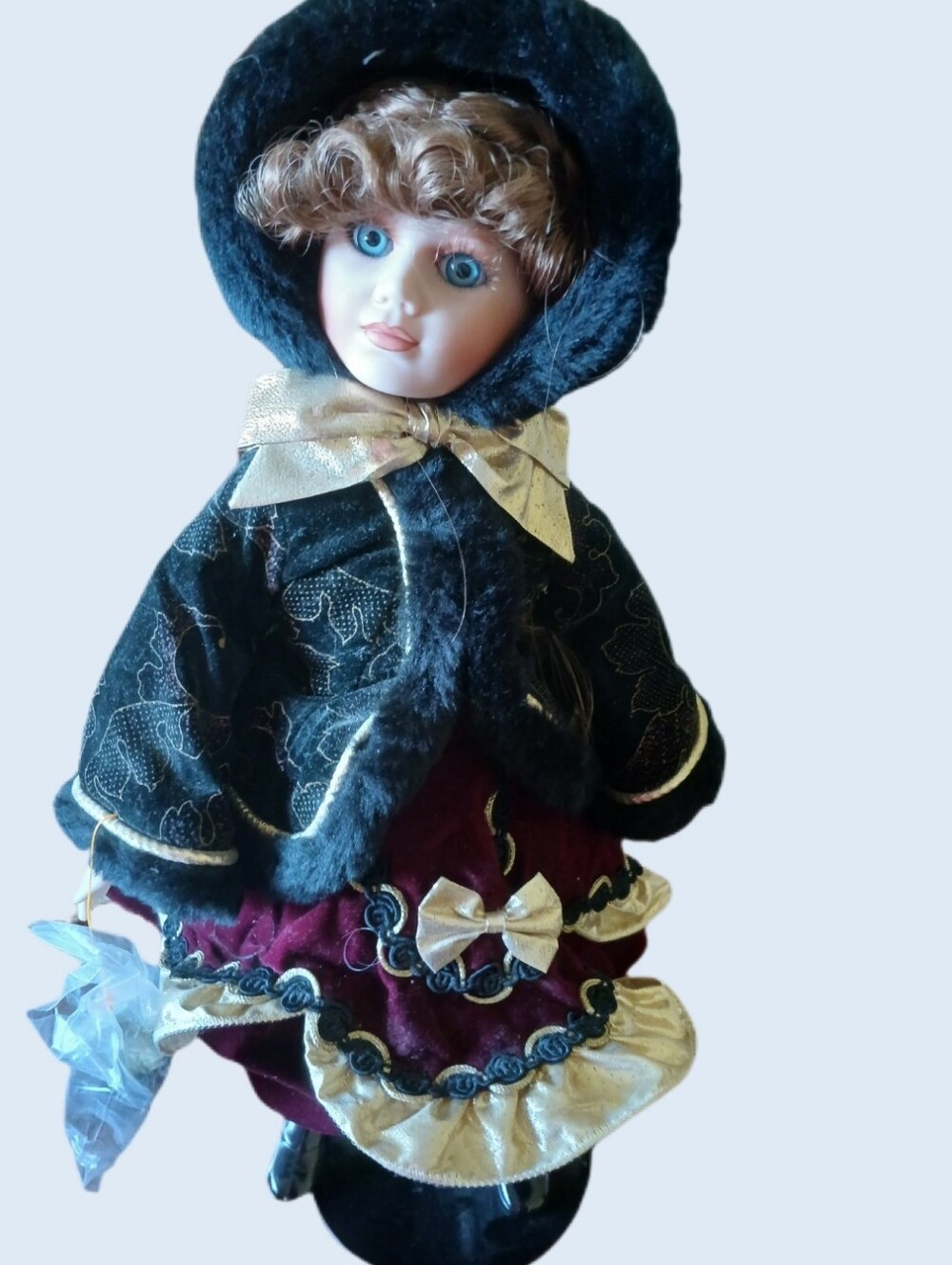 ❄️ Porcelain Doll Franklin Mint Heirloom "Emily Jane" Winter Princess 15"